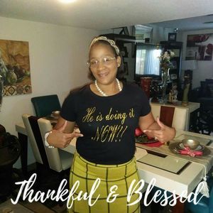 Meet your Posher, Elnora